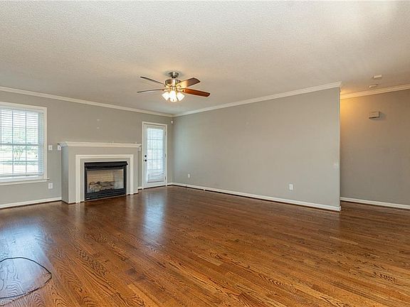5th image of 660 Hugh Miller Rd