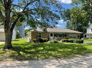 217 W Madison St, Moweaqua, IL 62550