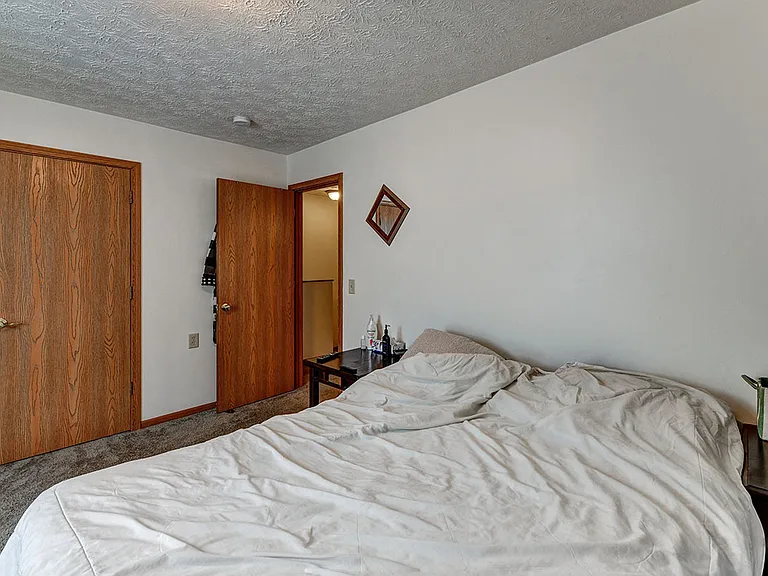 East Newark Homes — Photo 8