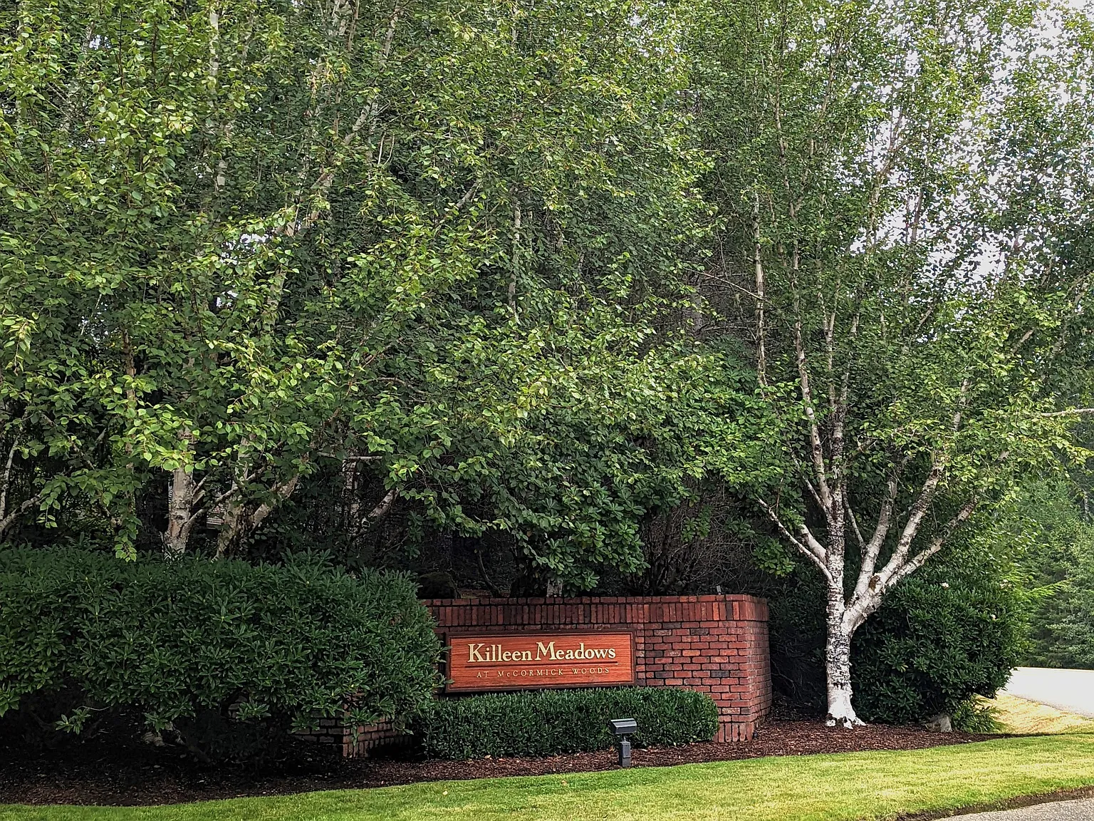 4 bed, 2372 sqft, $3,000 — Photo 4