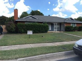 2902 Penny Ln, Euless, TX 76039