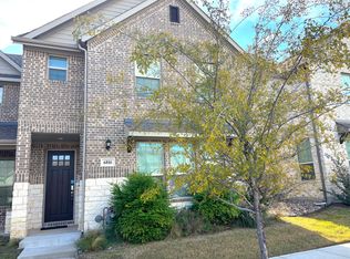 6816 Henry Dr, North Richland Hills, TX 76180