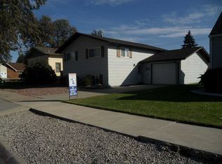 1817 Linden St, Sidney, NE 69162