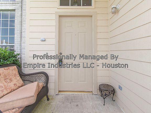 4th image of 2203 Laurel Arbor Dr
