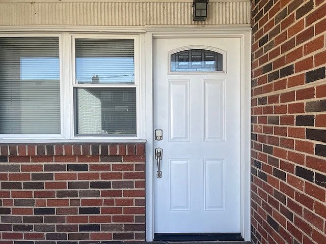 1st image of 1023 W Oxford St #1