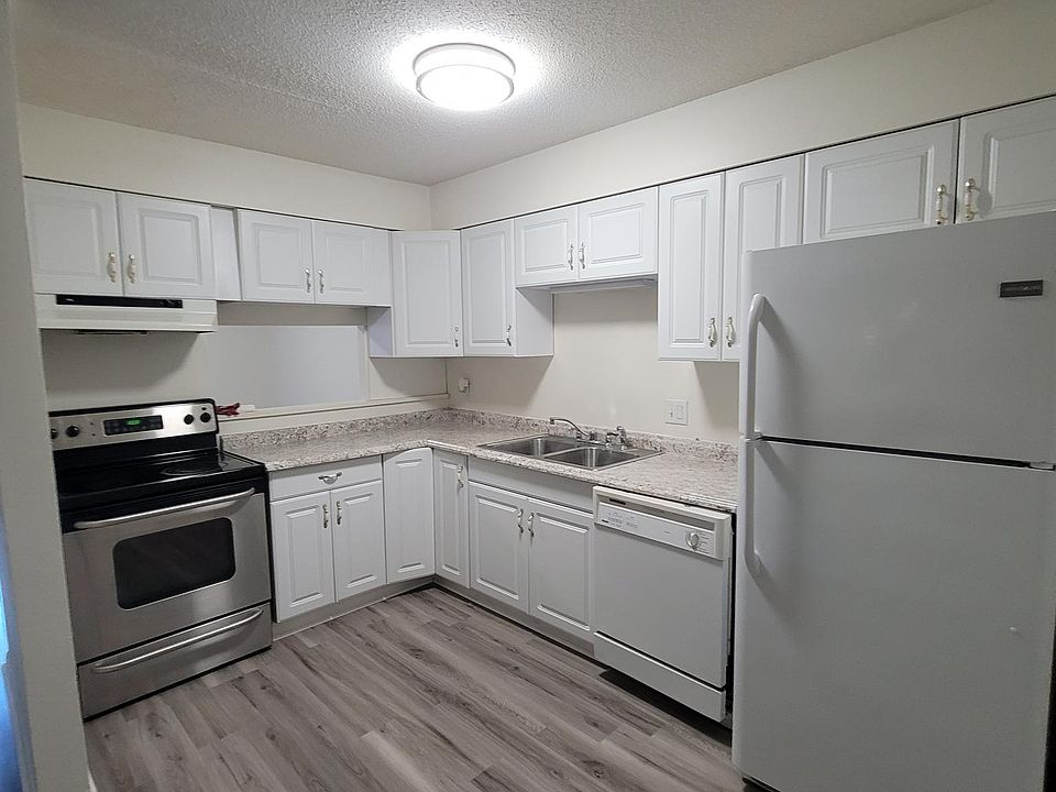 1st image of 575 Ayrshire Way APT E