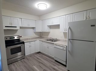 575 Ayrshire Way APT E, Newport News, VA 23602