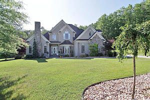 5th image of 5921 Knightsbridge Dr