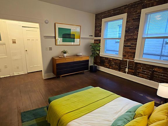 2nd image of 1628 Bellevue Ave APT 105