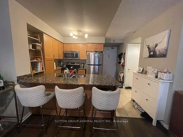 800 Lawrence Ave W #403 — Photo 5