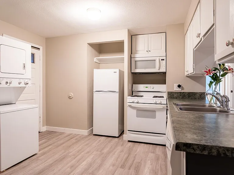 3418 N Cook St — Photo 5
