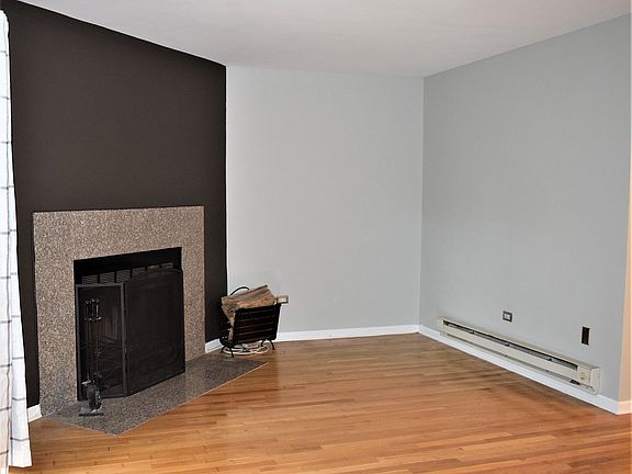 2nd image of 446 E Osage Ln #1A