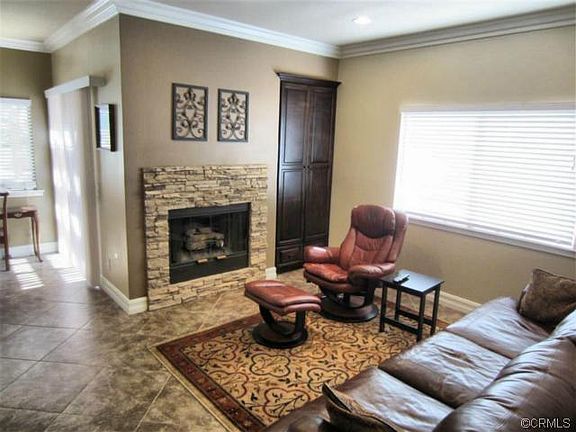5th image of 3087 New Hampshire Dr