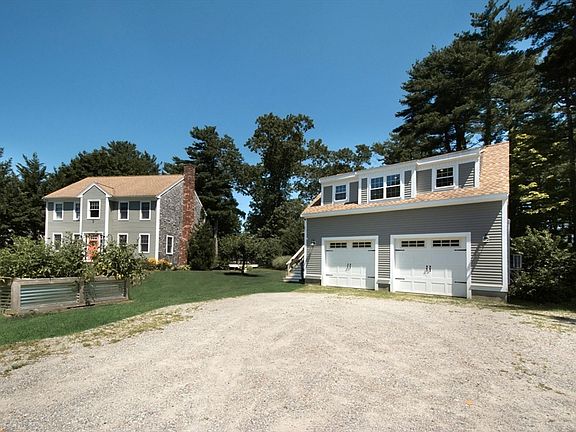 3rd image of 26 Fuller St