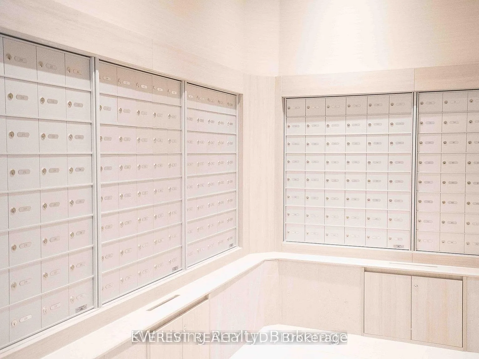 2 bed, $2,100 — Photo 2