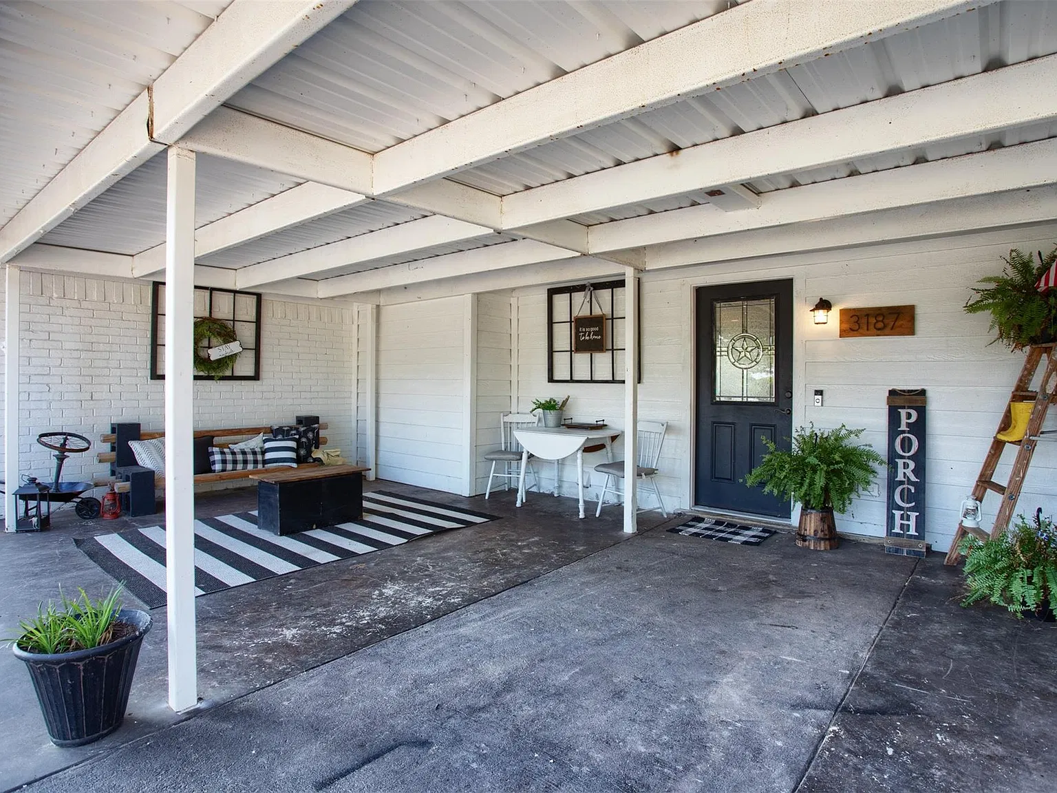 3 bed, 1614 sqft, $2,400 — Photo 1