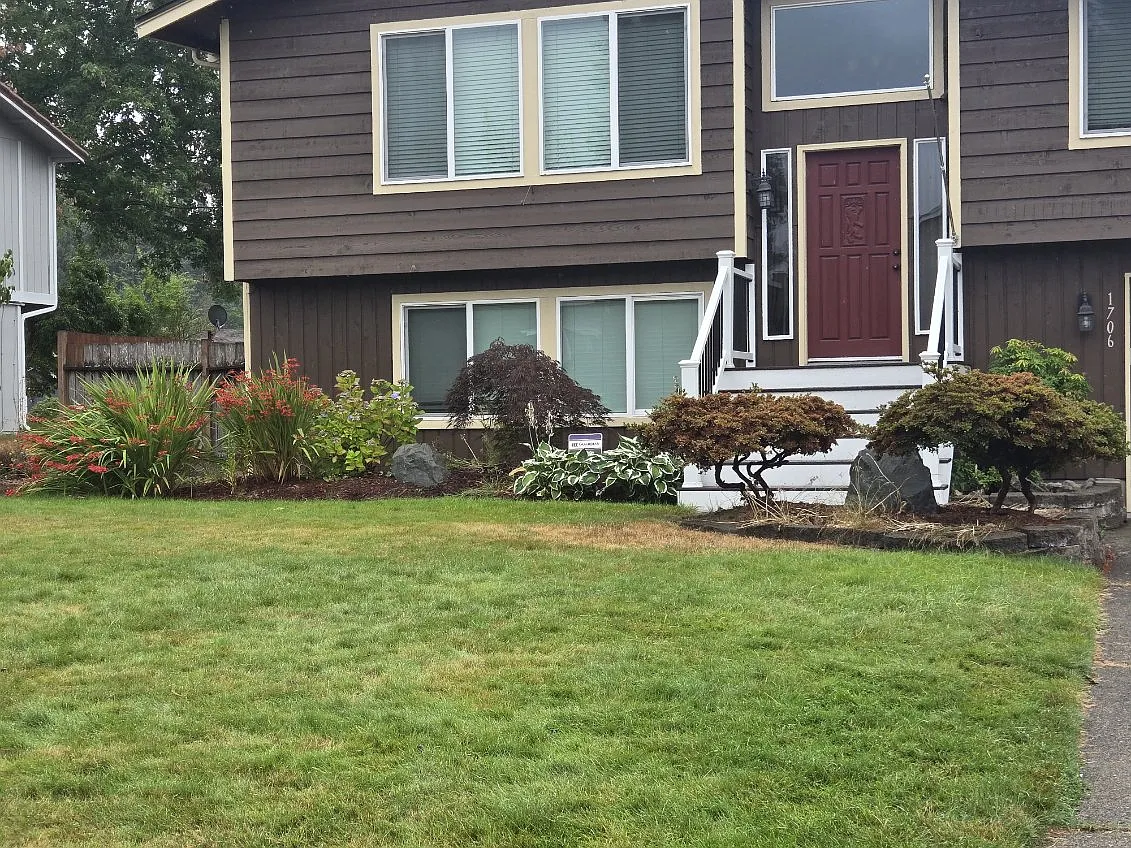 3 bed, 1968 sqft, $2,995 — Photo 2