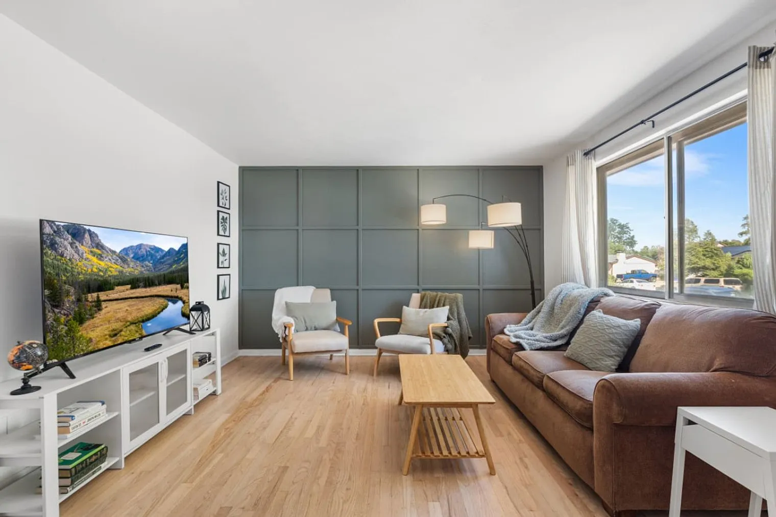 4 bed, 2.0 bath, $4,242 — Photo 1