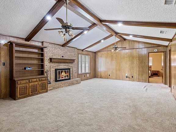 5th image of 2044 Longhorn Dr