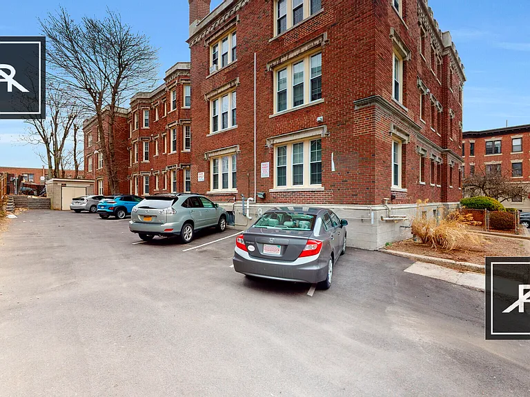 17 Glenville Ave #B7 — Photo 10