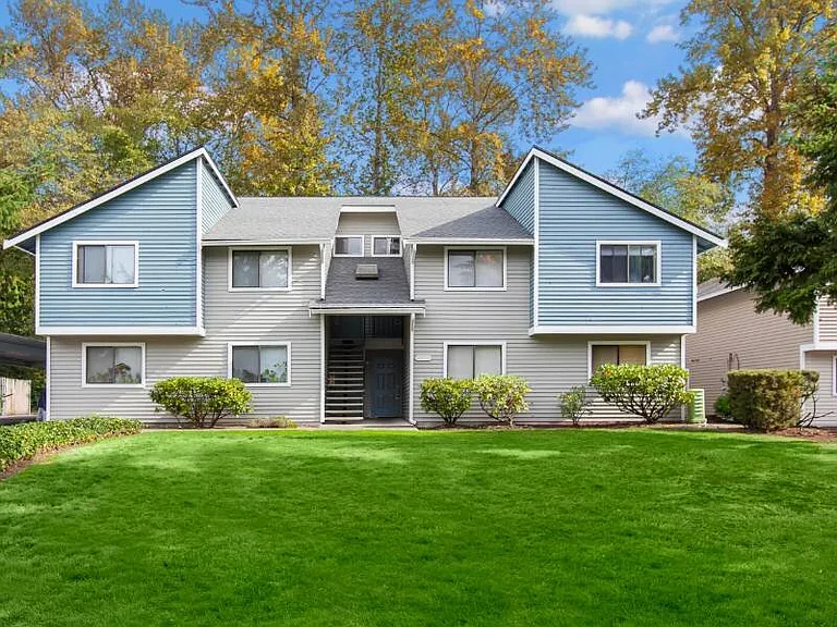 Hampton Court — Photo 9