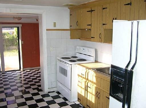 2nd image of 6101 SW 41st St