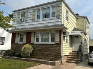 17 Hazel Pl, Lynbrook, NY 11563
