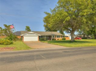1901 E Lawter Rd, Weatherford, OK 73096