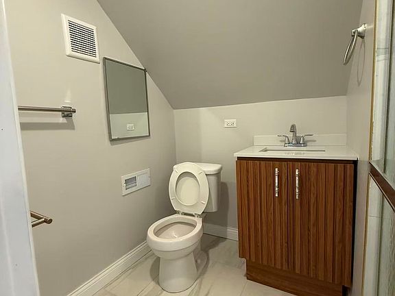 5th image of 4357 S Whipple St #3