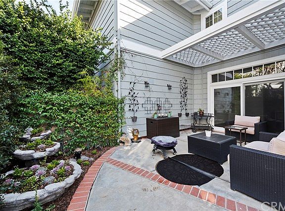 5th image of 3610 Daffodil Ave #29