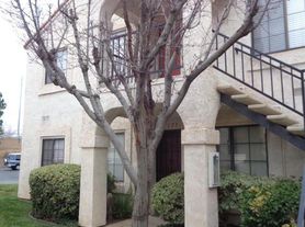 2554 Olive Dr