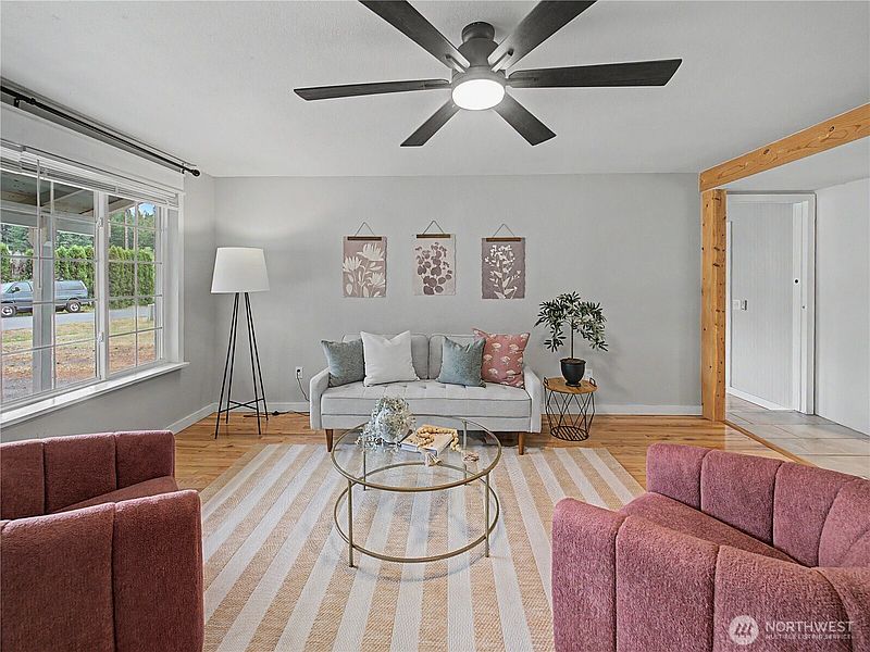 2nd image of 11822 Carter Avenue SW