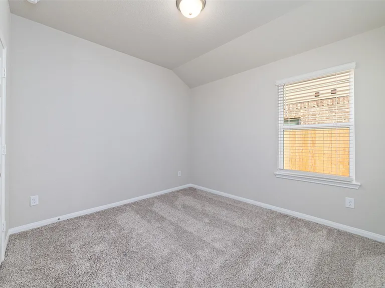 21518 Carbone Ln — Photo 6