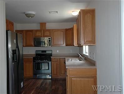 2nd image of 271 Purchase St
