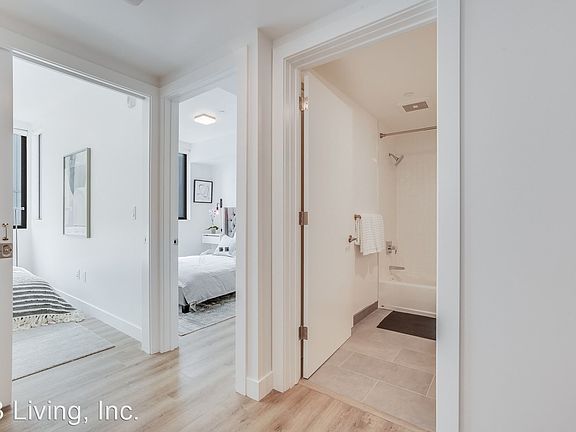 3rd image of 601 Tennessee St #305