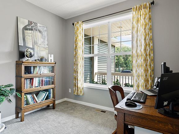 5th image of 6495 Vaughan Ct