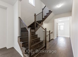 15 Huggins Dr, Whitby, ON L1P0N4