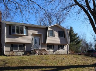 101 Temple Dr, Methuen, MA 01844