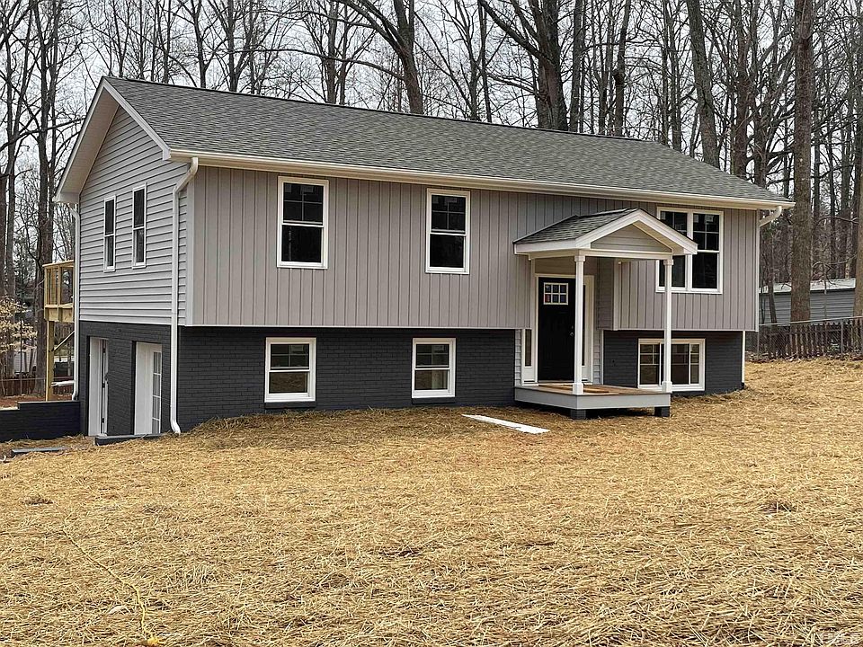 1st image of 621 Greentree Dr