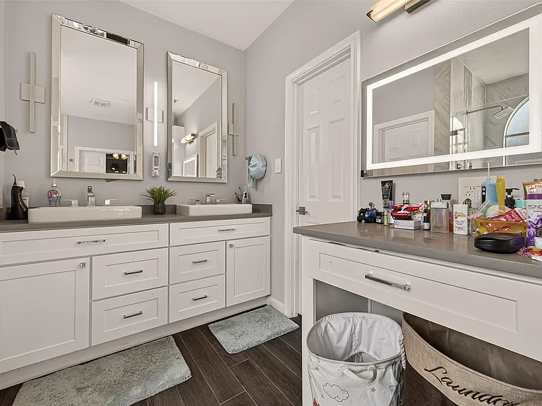 6514 Kings Summit Dr — Photo 37