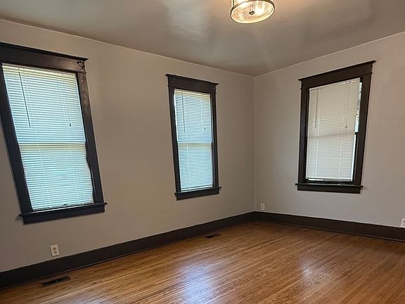 3rd image of 301 N May St