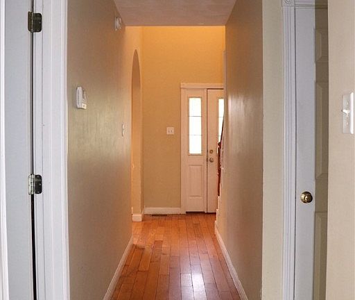 4th image of 313 E Main St
