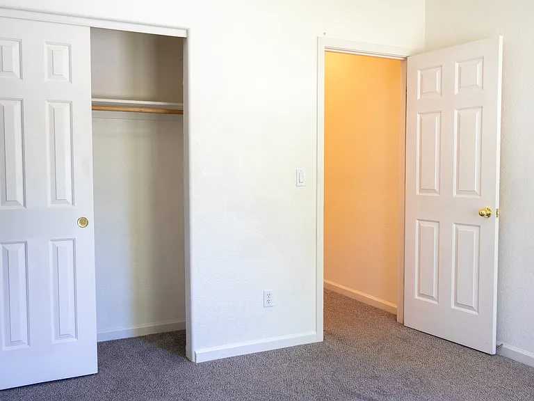 1870 Cliffhanger Dr — Photo 16