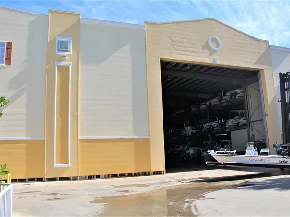 570 Blackburn Point Rd #Lng33, Osprey, FL 34229