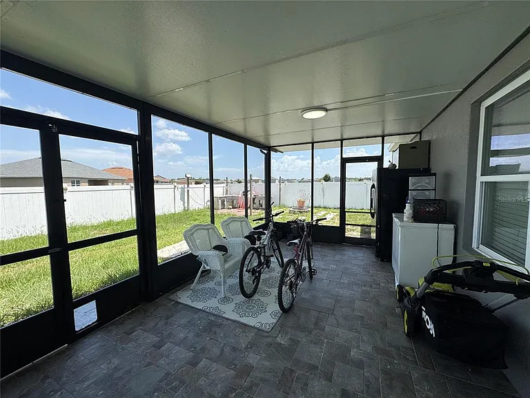 5746 Marsh Landing Dr — Photo 17