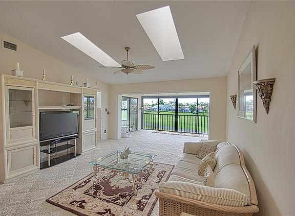 4th image of 5286 Fox Hollow Dr