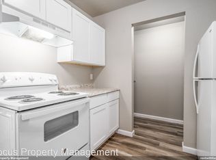 505 Oakridge Ln #13045984, New London, WI 54961