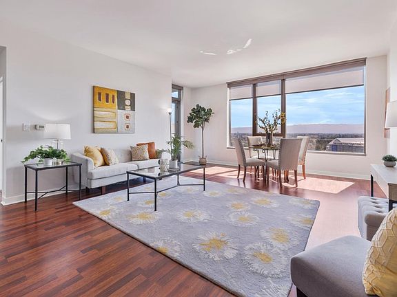 2nd image of 38 N Almaden Blvd Unit 1607