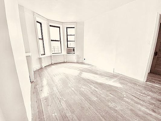 5th image of 953 52nd St Floor 2