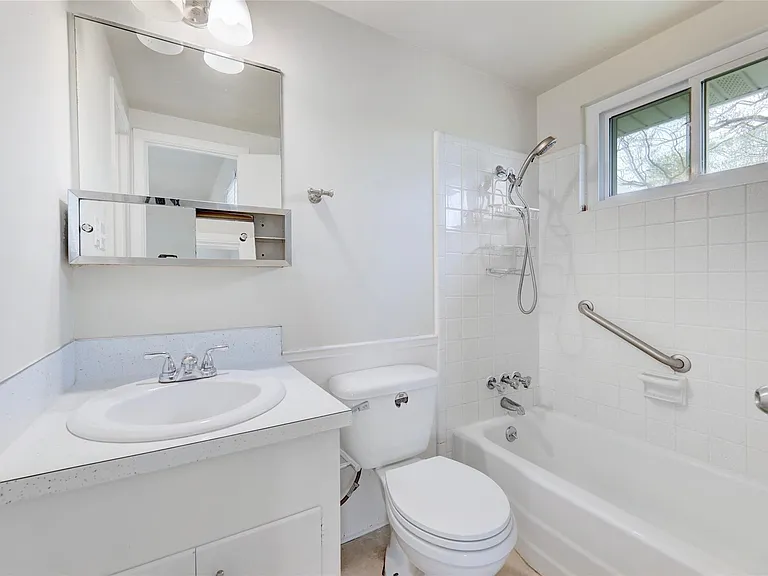 2713 Friar Tuck Ln — Photo 15